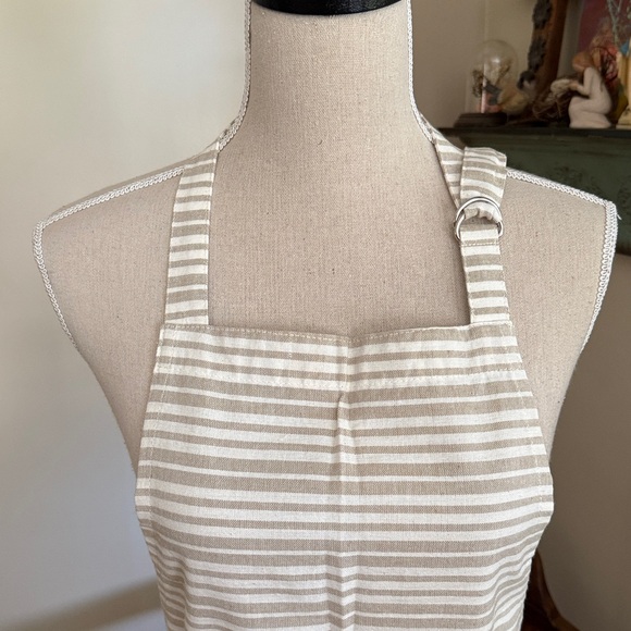 Full Apron - Picture 2 of 10